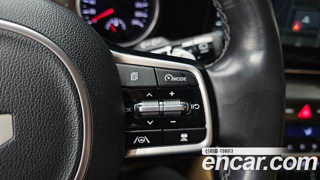 Kia Canival 2023 — photo 29