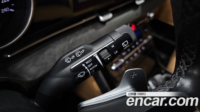 Kia Canival 2023 — photo 31