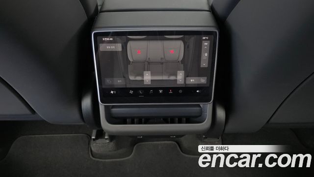 Tesla Model Y 2026 — photo 27