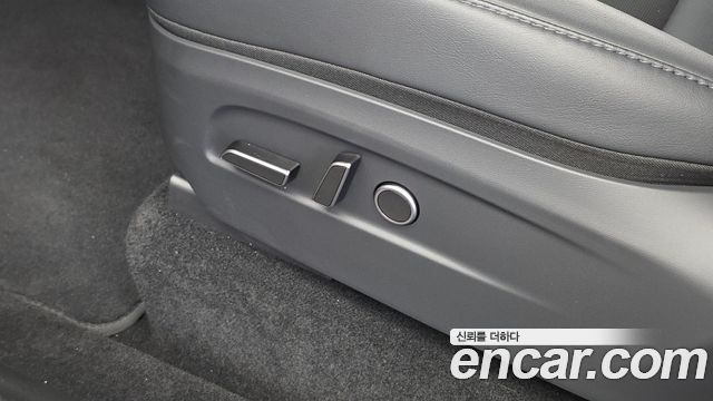 Tesla Model Y 2026 — photo 29