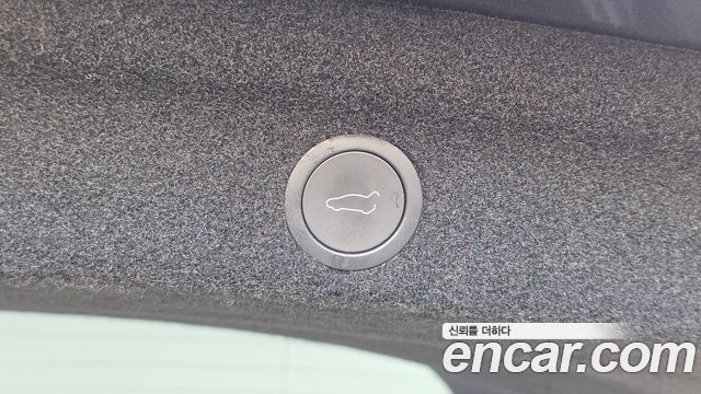 Tesla Model Y 2026 — photo 33