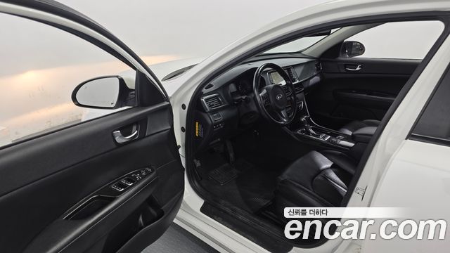 Kia K5 2016 — photo 10