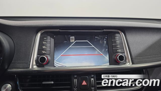 Kia K5 2016 — photo 18