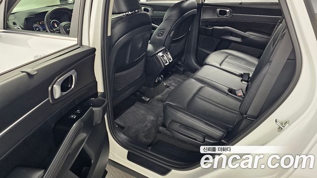 Kia Sorento 2023 — photo 18