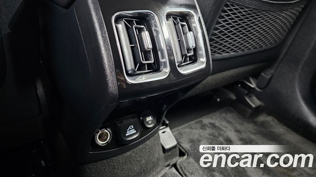 Kia Sorento 2023 — photo 31