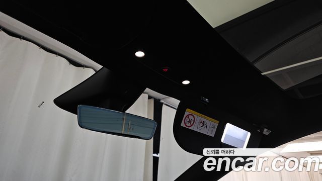 Tesla Model Y 2026 — photo 24