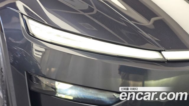 Tesla Model Y 2026 — photo 8