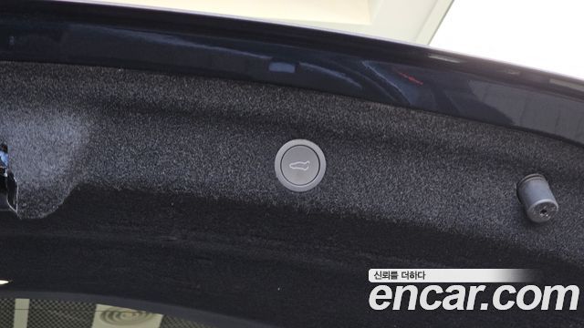 Tesla Model Y 2026 — photo 29