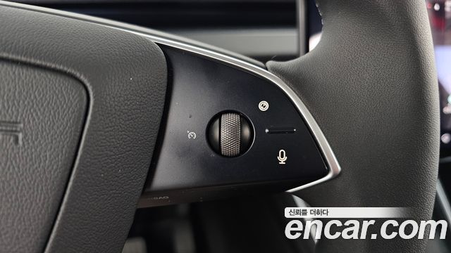Tesla Model Y 2026 — photo 30