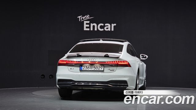 Audi A7 2021 — photo 4