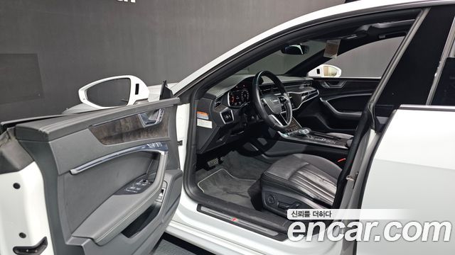Audi A7 2021 — photo 13