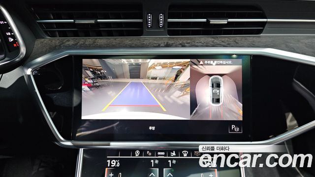 Audi A7 2021 — photo 20