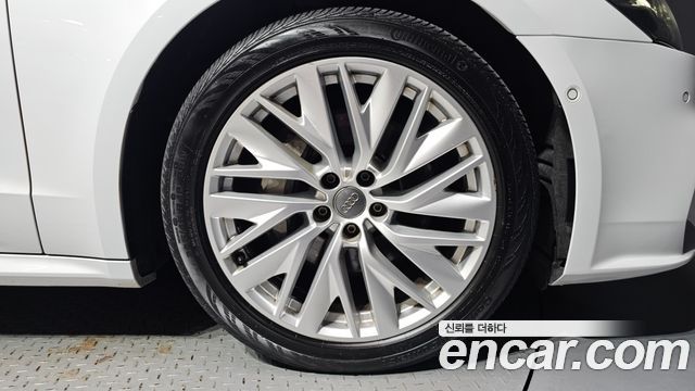 Audi A7 2021 — photo 7