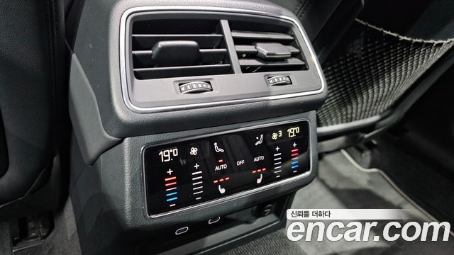 Audi A7 2021 — photo 33