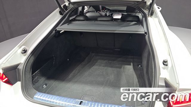 Audi A7 2021 — photo 34