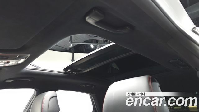 Genesis GV70 2022 — photo 22