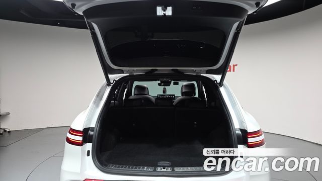 Genesis GV70 2022 — photo 26