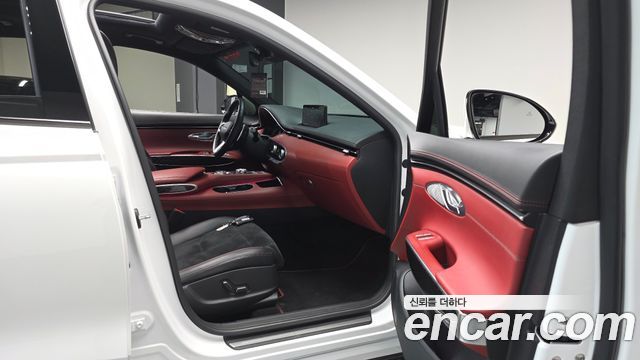 Genesis GV70 2022 — photo 16