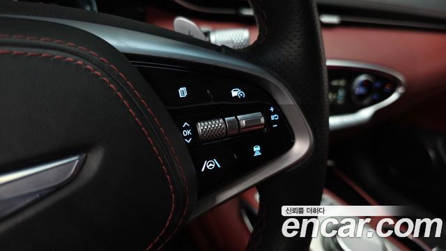 Genesis GV70 2022 — photo 31
