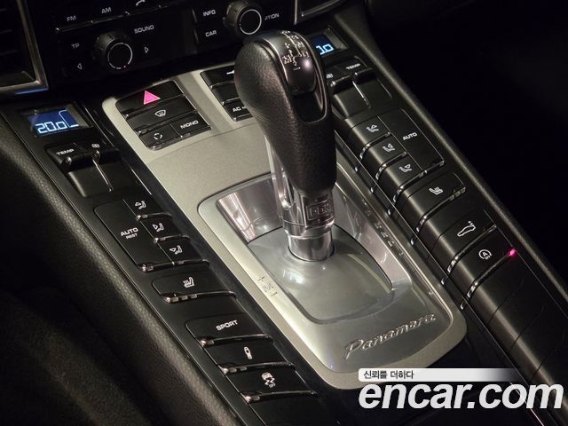 Porsche Panamera 2011 — photo 9