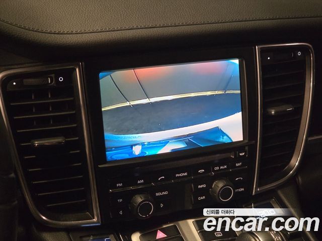 Porsche Panamera 2011 — photo 18
