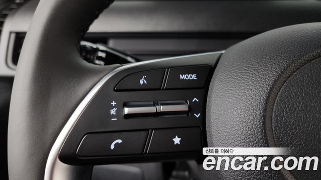 Hyundai Staria 2025 — photo 23