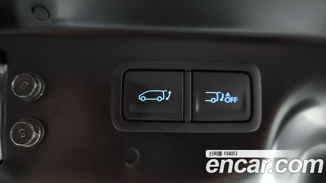 Hyundai Staria 2025 — photo 24