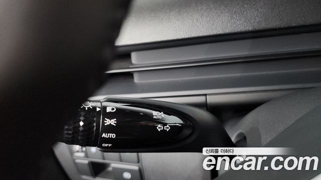 Hyundai Staria 2025 — photo 26