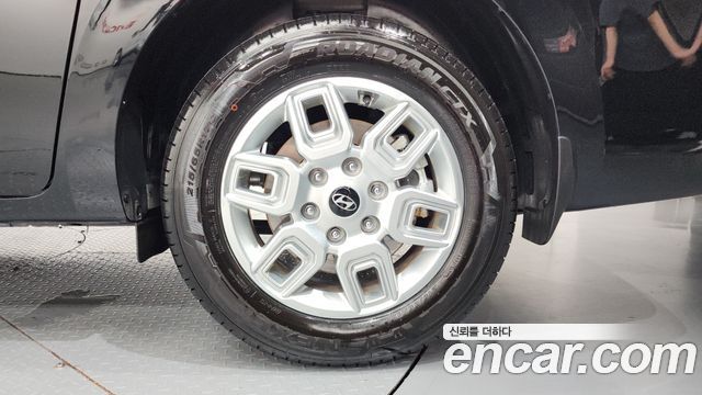 Hyundai Staria 2025 — photo 7