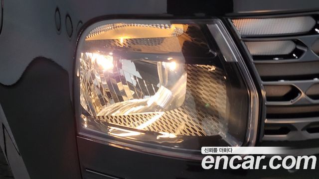 Hyundai Staria 2025 — photo 8