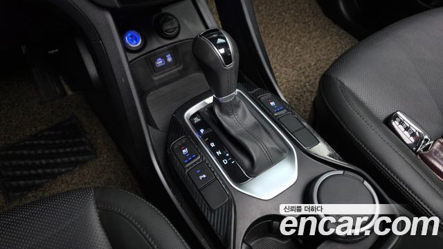 Hyundai Santafe 2016 — photo 12