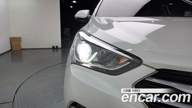 Hyundai Santafe 2016 — photo 8