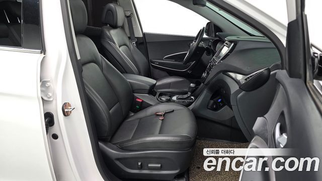 Hyundai Santafe 2016 — photo 16