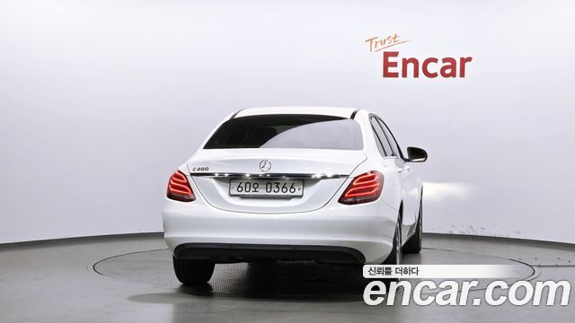 Mercedes-Benz C-Class 2017 — photo 4