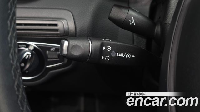 Mercedes-Benz C-Class 2017 — photo 17