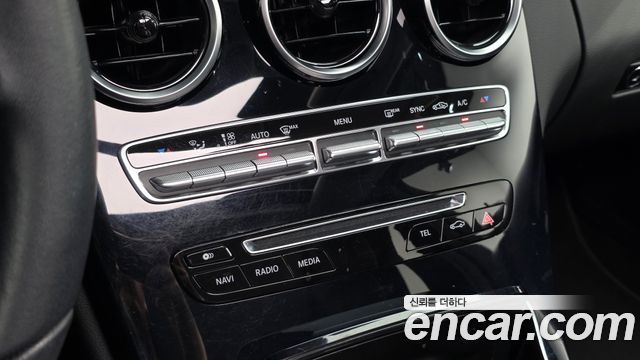 Mercedes-Benz C-Class 2017 — photo 18