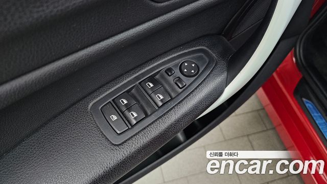 BMW 1-Series 2014 — photo 29