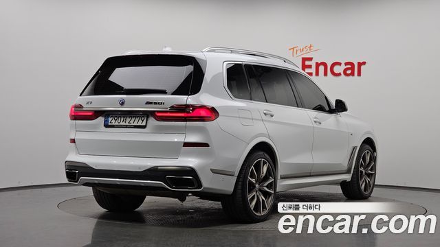 BMW X7 2022 — photo 2