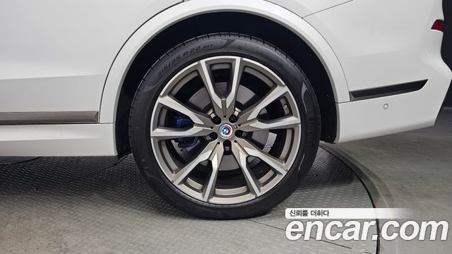 BMW X7 2022 — photo 7