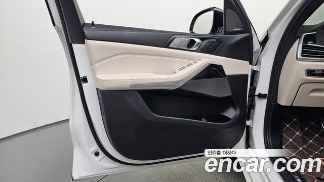 BMW X7 2022 — photo 14