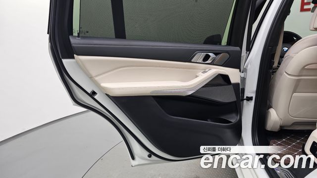 BMW X7 2022 — photo 15