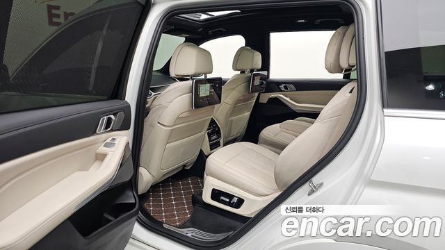 BMW X7 2022 — photo 16