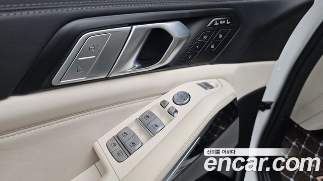 BMW X7 2022 — photo 27