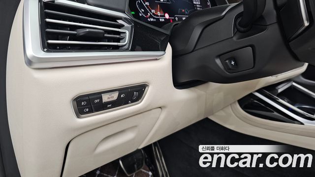 BMW X7 2022 — photo 28