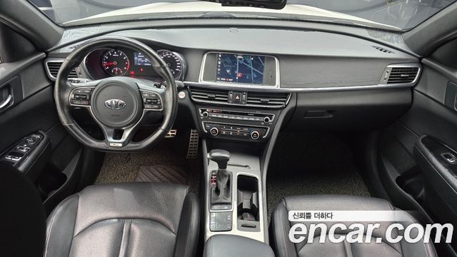 Kia K5 2017 — photo 10