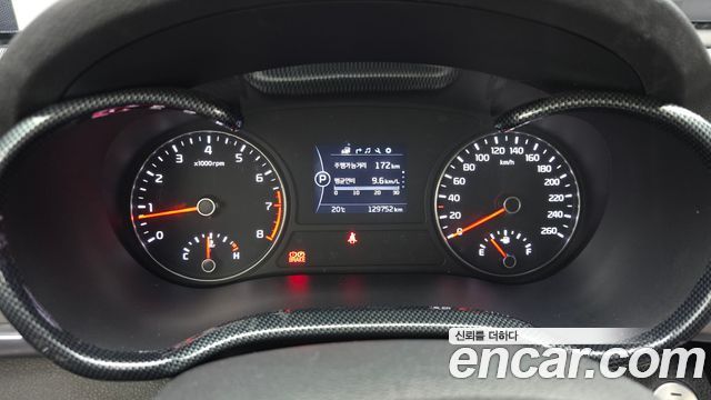 Kia K5 2017 — photo 11