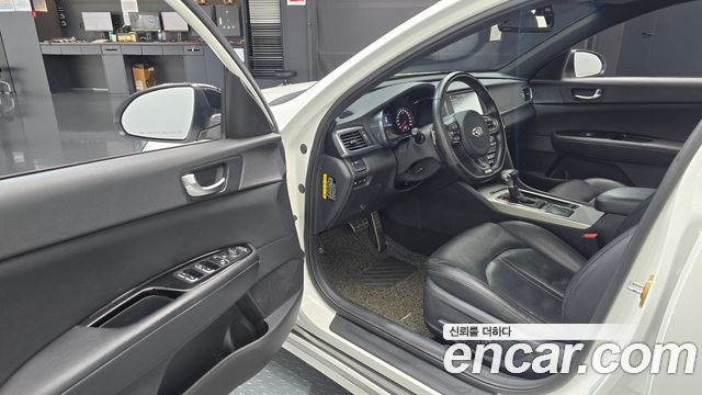 Kia K5 2017 — photo 13