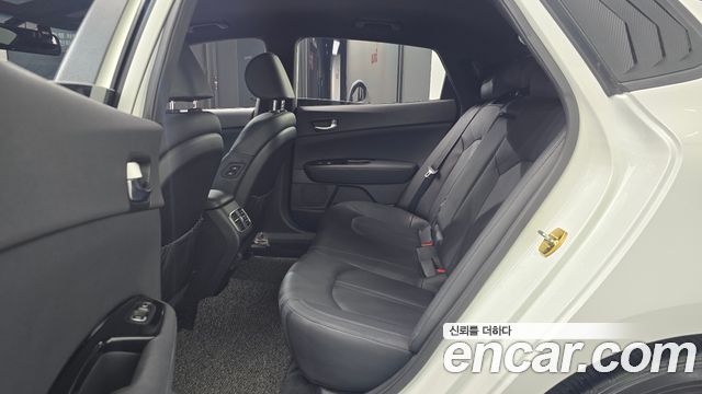 Kia K5 2017 — photo 18