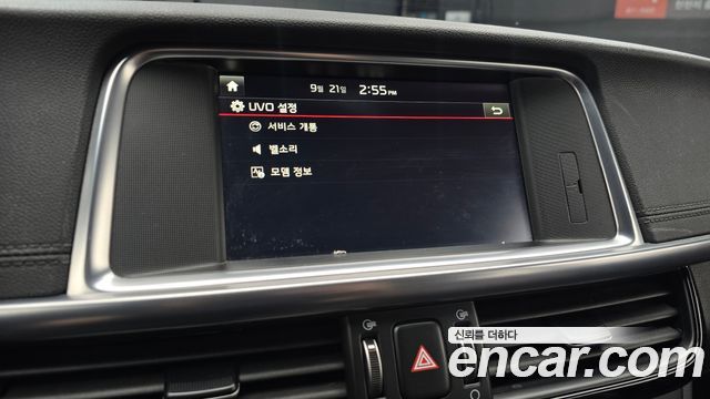 Kia K5 2017 — photo 22