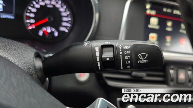 Kia K5 2017 — photo 25